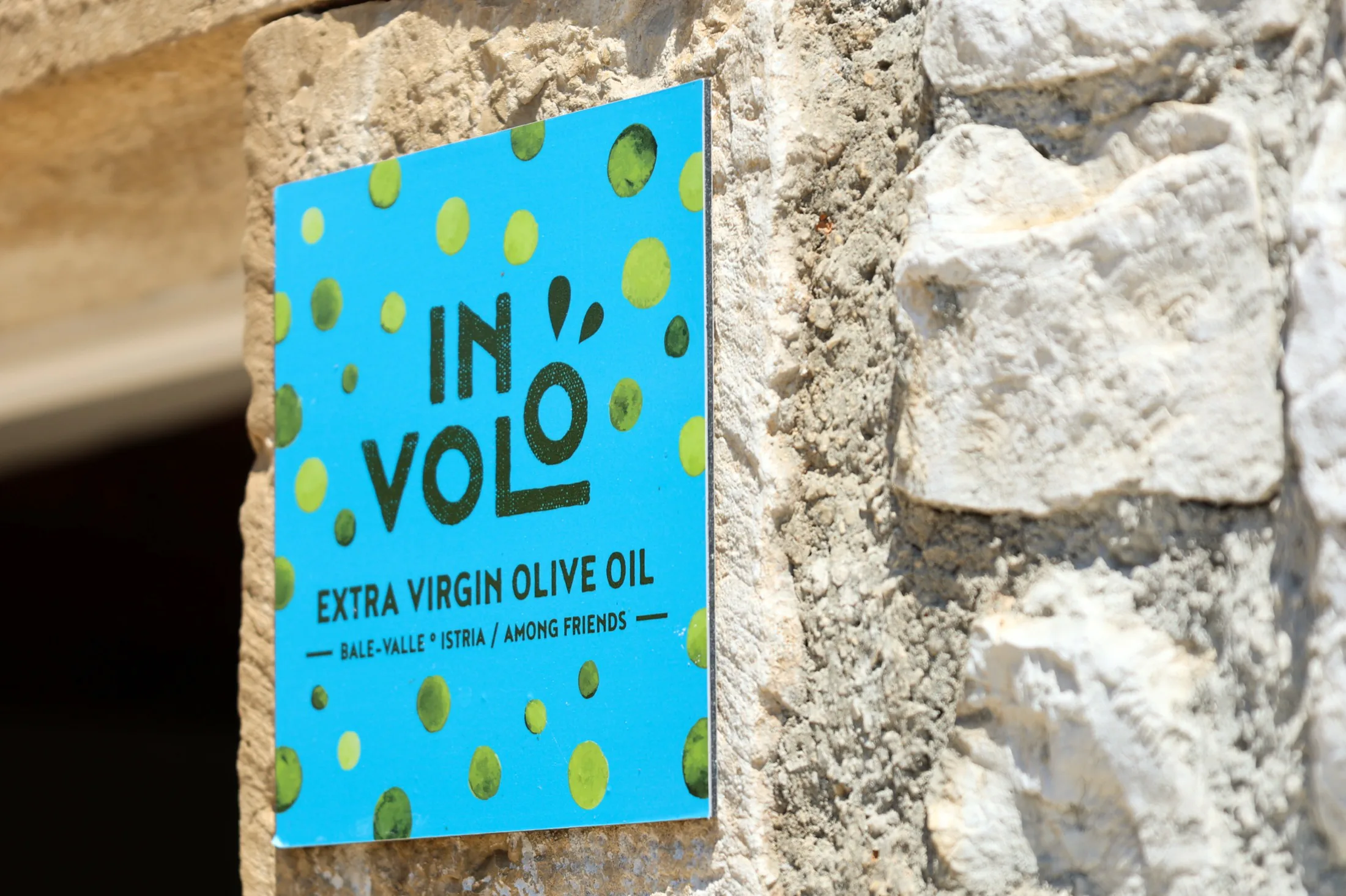 House In Volo sign beside the entrance